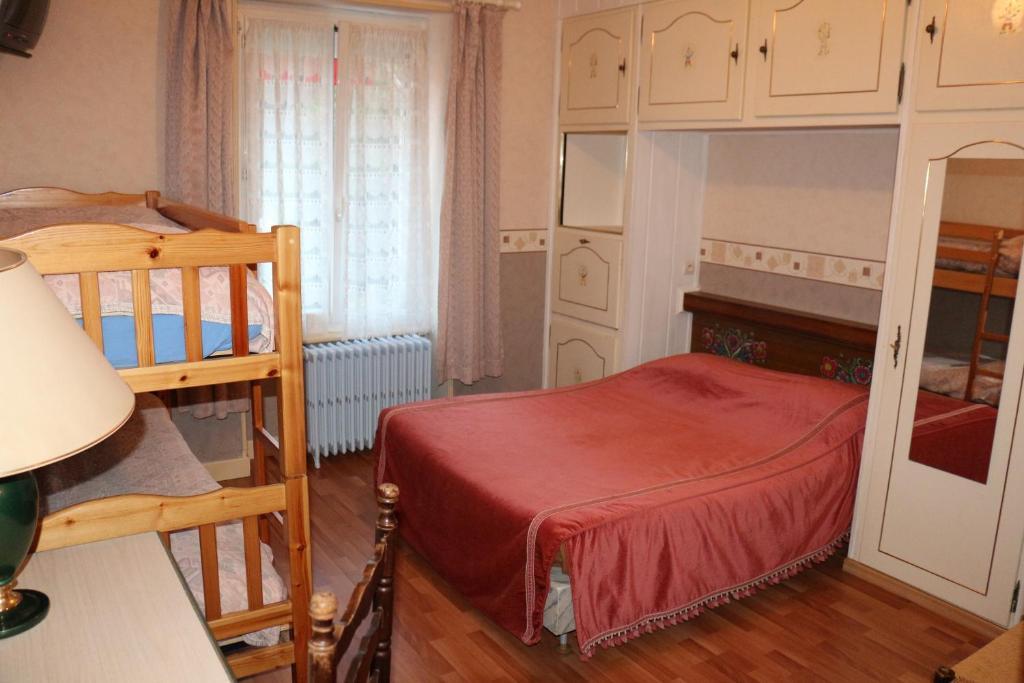 Hotel Restaurant De La Poste A Gérardmer Szoba fotó
